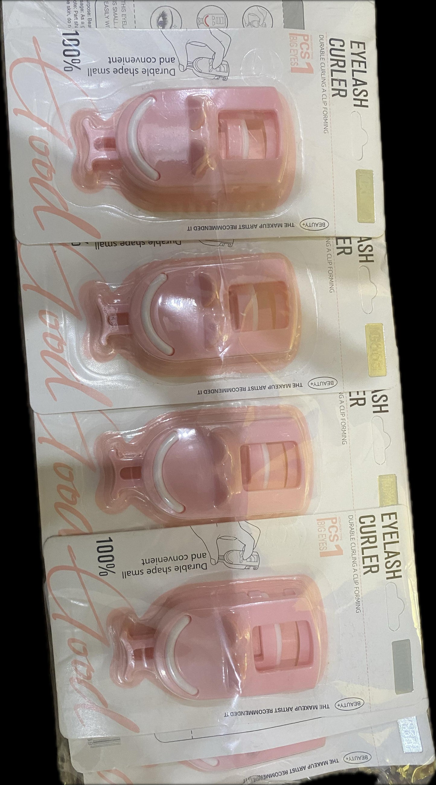 Eyelash curler durable and small